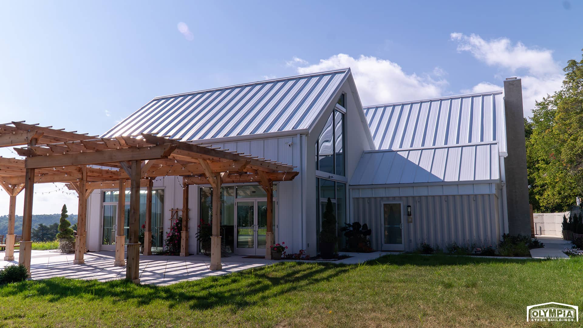 barndominium large glass