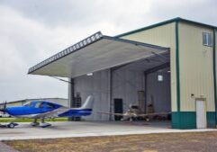 hangar-blue-plane